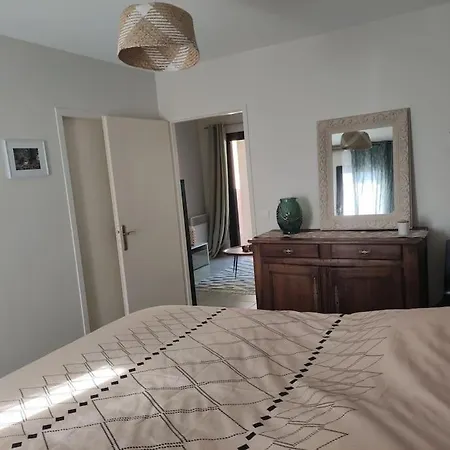 Holiday home T2 Moderne Au Calme Avec Jardin Vue Sur Canigou *