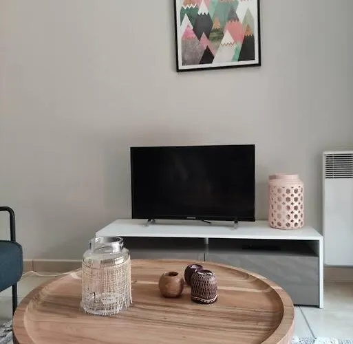 Tatil Evi T2 Moderne Au Calme Avec Jardin Vue Sur Canigou