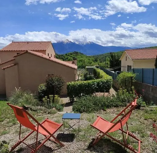 T2 Moderne Au Calme Avec Jardin Vue Sur Canigou Tatil Evi Moltig les Bains